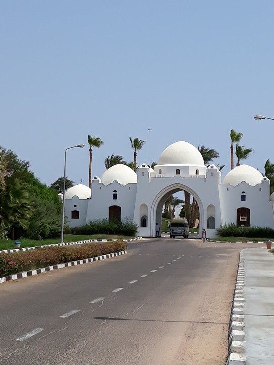 Domina Oasis Hotel & Resort