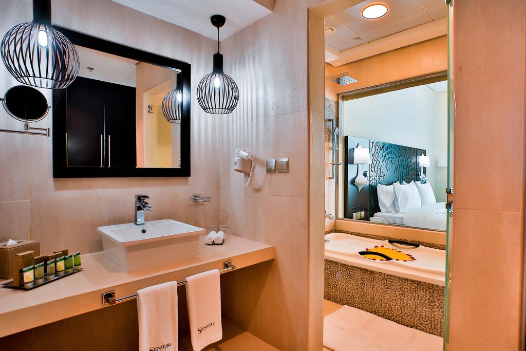Signature Hotel