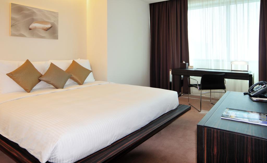 The Radisson Blu Residence, Dubai Marina