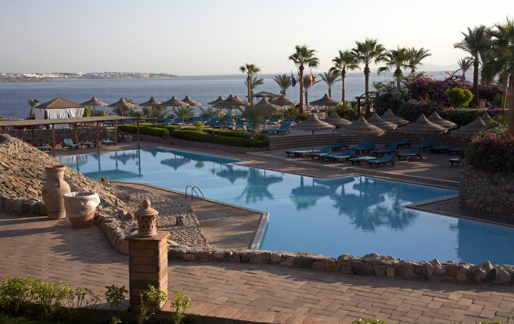 Club Reef Hotel