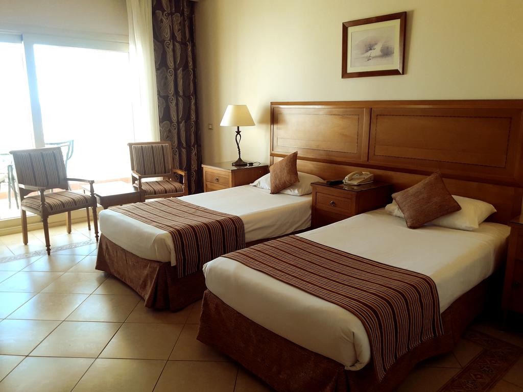 Continental Plaza Aqua Beach