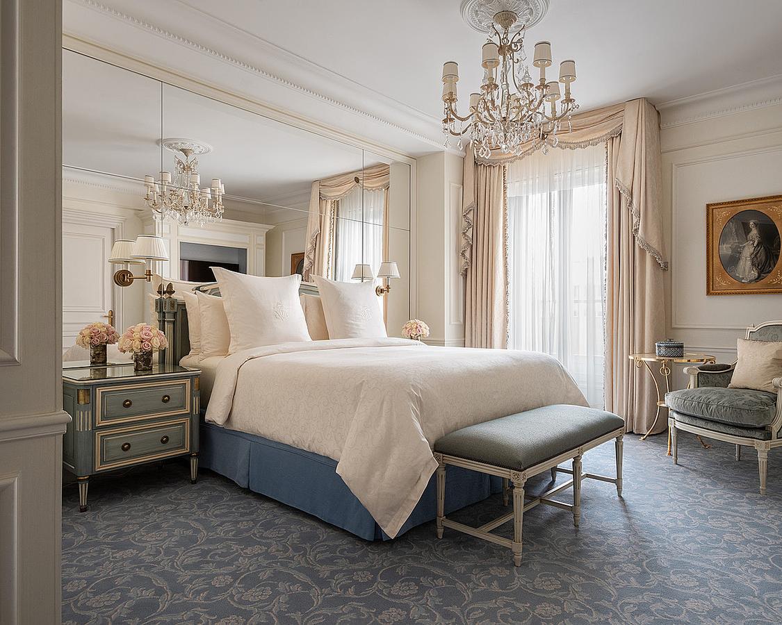 Four Seasons Hotel George V, Paris