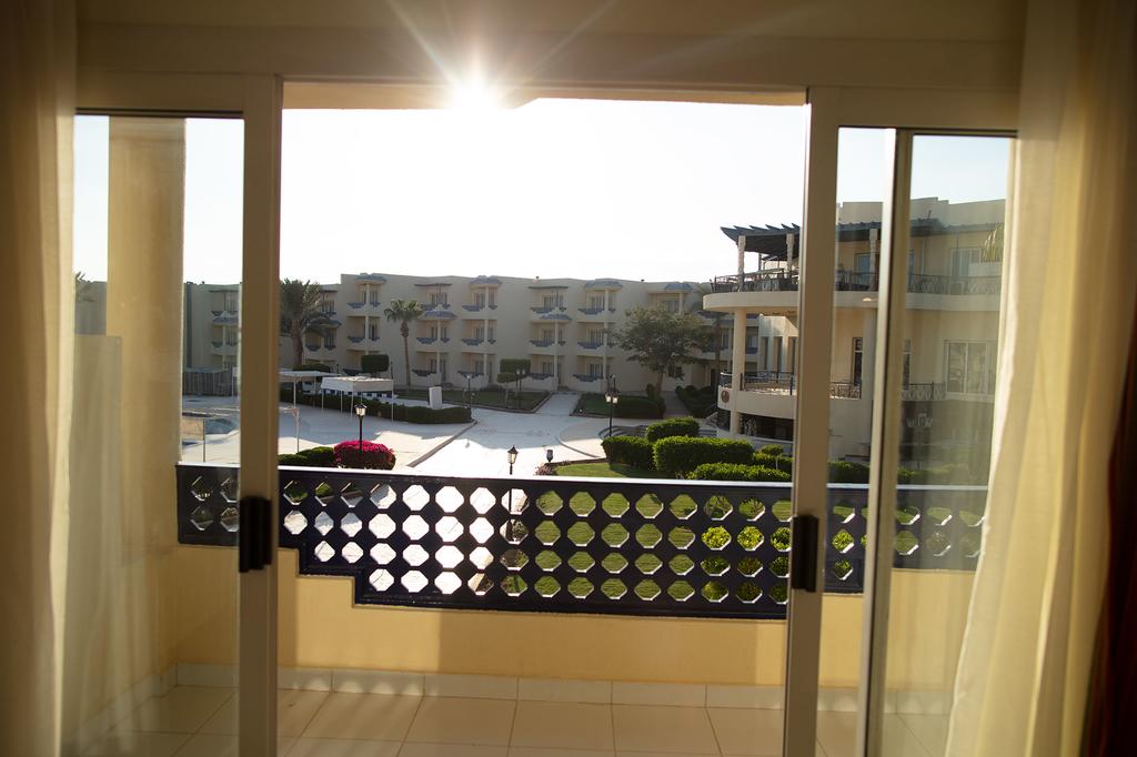 Grand Oasis Resort