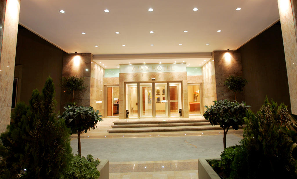 Ajax Hotel