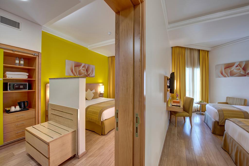 Al Khoory Executive Hotel, Al Wasl
