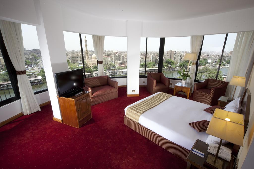 Golden Tulip Flamenco