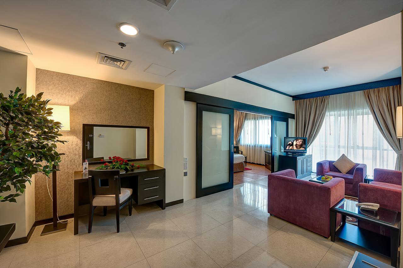 Grandeur Hotel