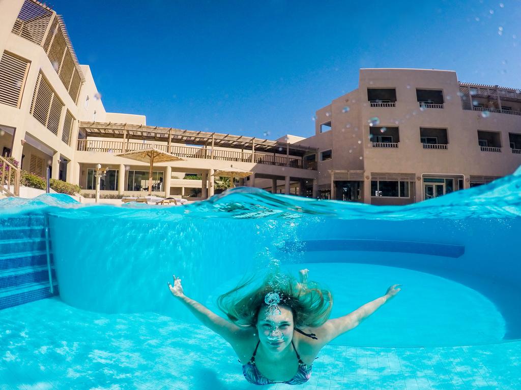 The Breakers Diving & Surfing Lodge