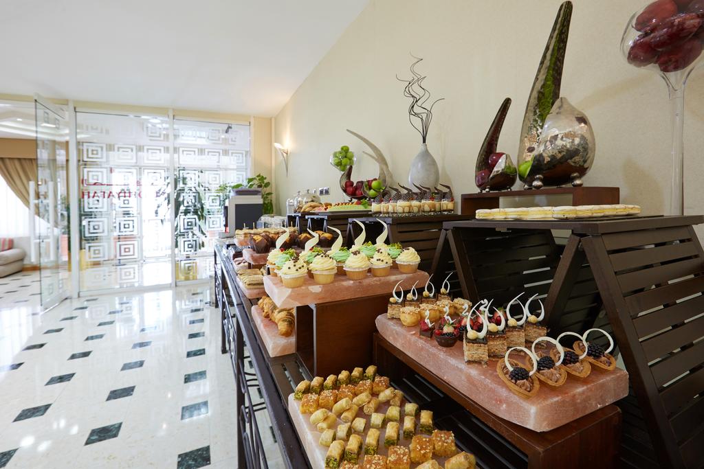 Crowne Plaza Dubai
