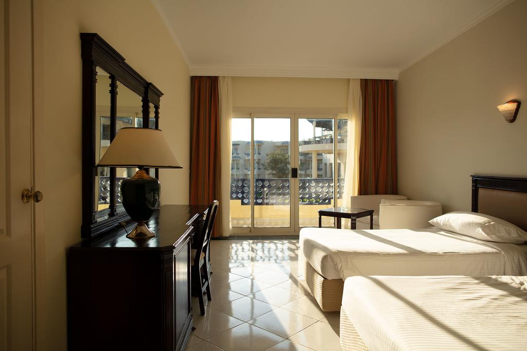 Grand Oasis Resort