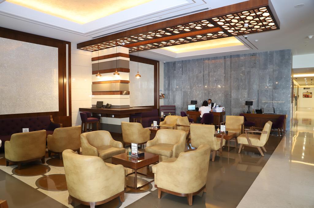 Golden Tulip Suites Dubai