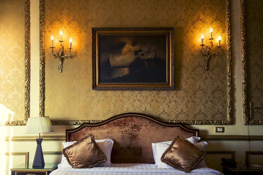 Paradise Inn Windsor Palace Hotel