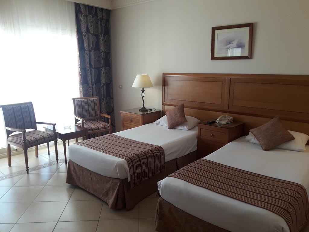 Continental Plaza Aqua Beach
