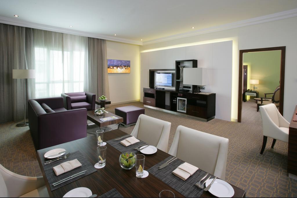 Auris Plaza Hotel