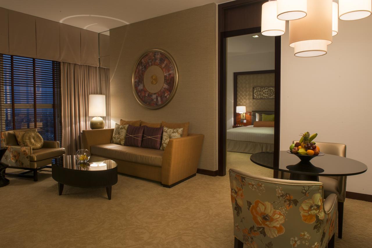 Dusit Thani Hotel
