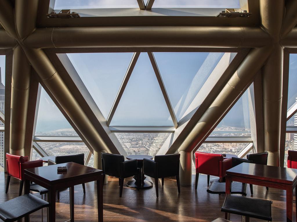 Jumeirah Emirates Towers Hotel