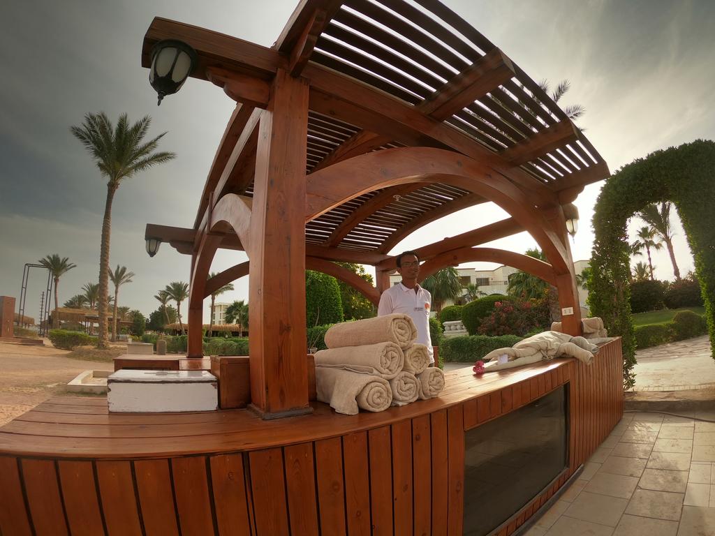 Regency Plaza Aqua Park & Spa Resort