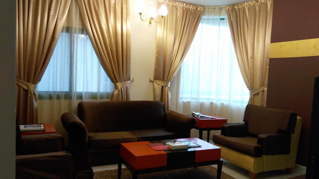 Royal Crown Suites