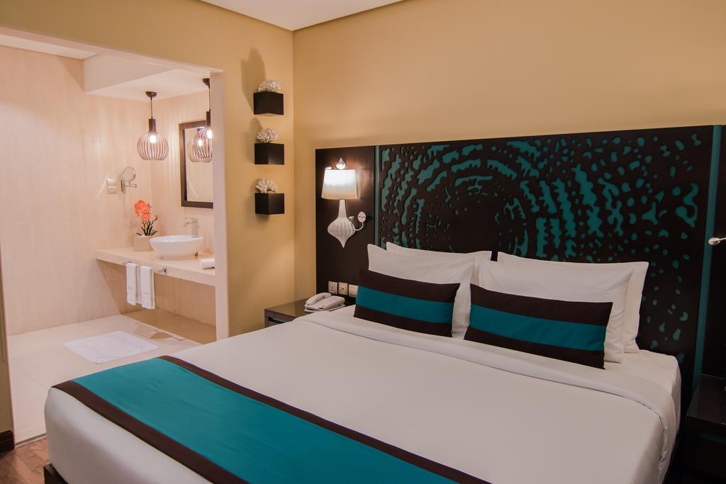 Signature Hotel