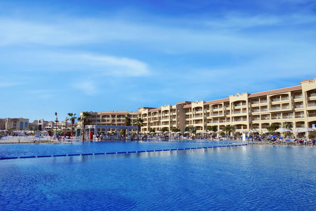 Albatros White Beach (Families and Couples Only)