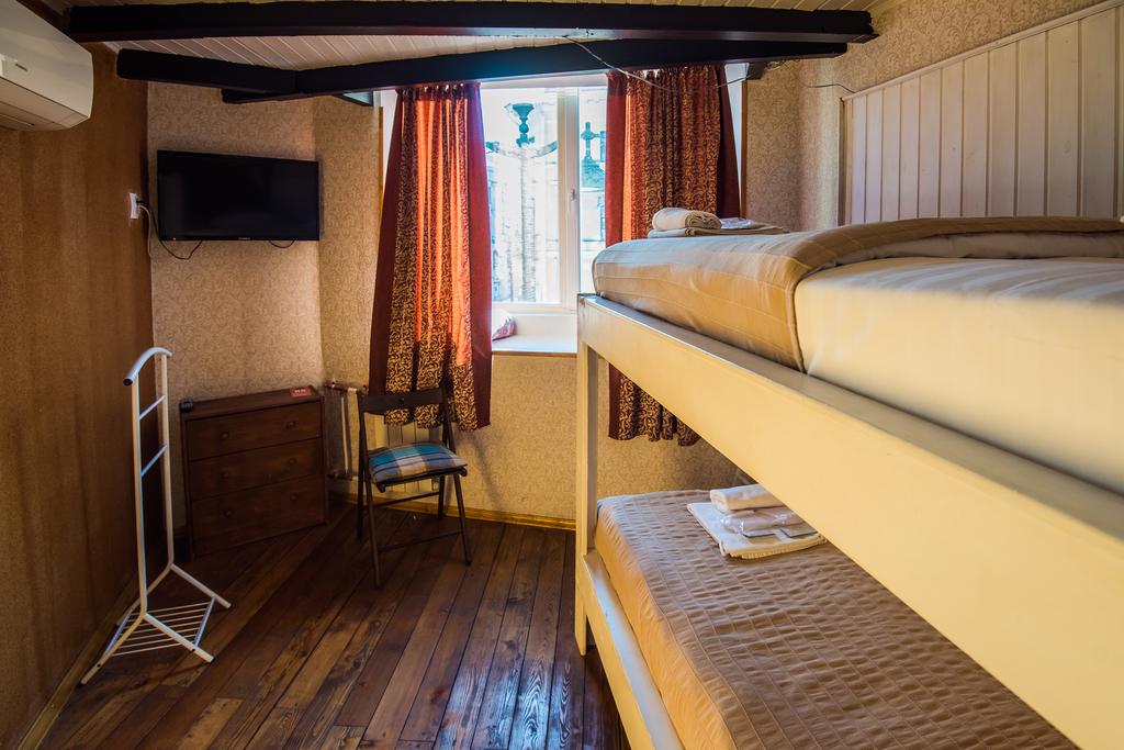 ARTWAY HOTEL