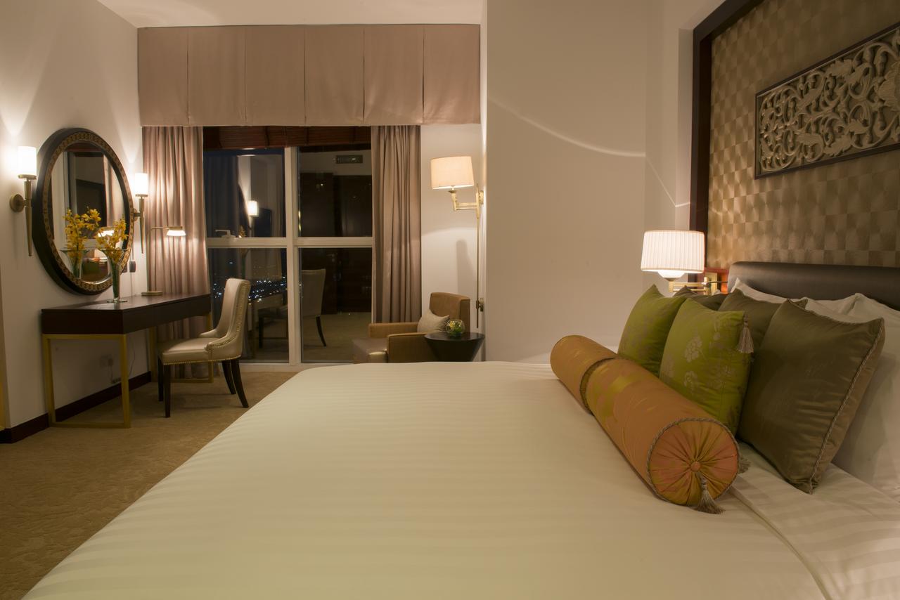 Dusit Thani Hotel