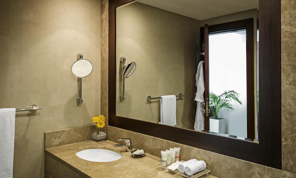 Four Points by Sheraton Sheikh Zayed Road, Dubai
