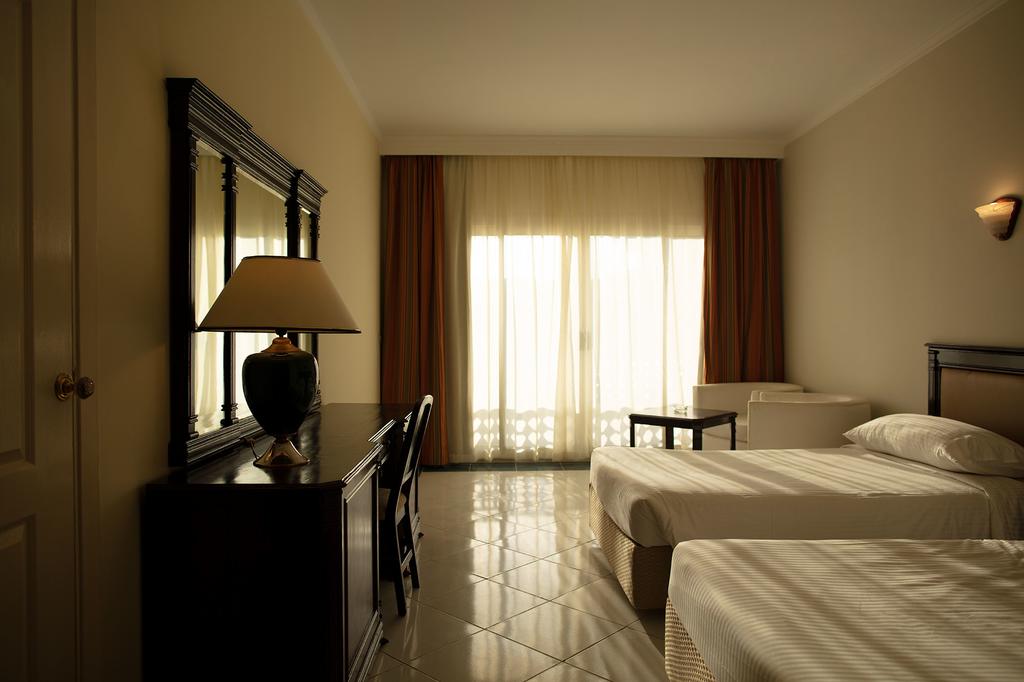 Grand Oasis Resort