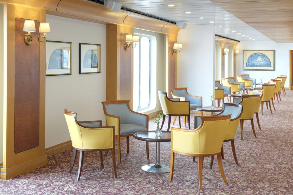 Queen Elizabeth 2 Hotel