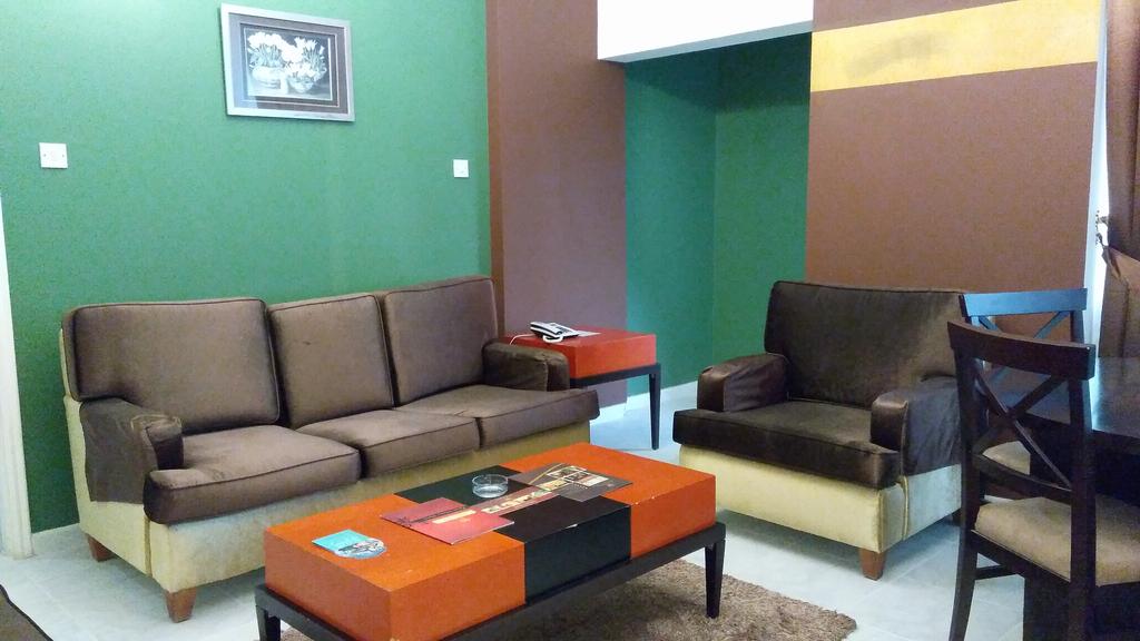 Royal Crown Suites