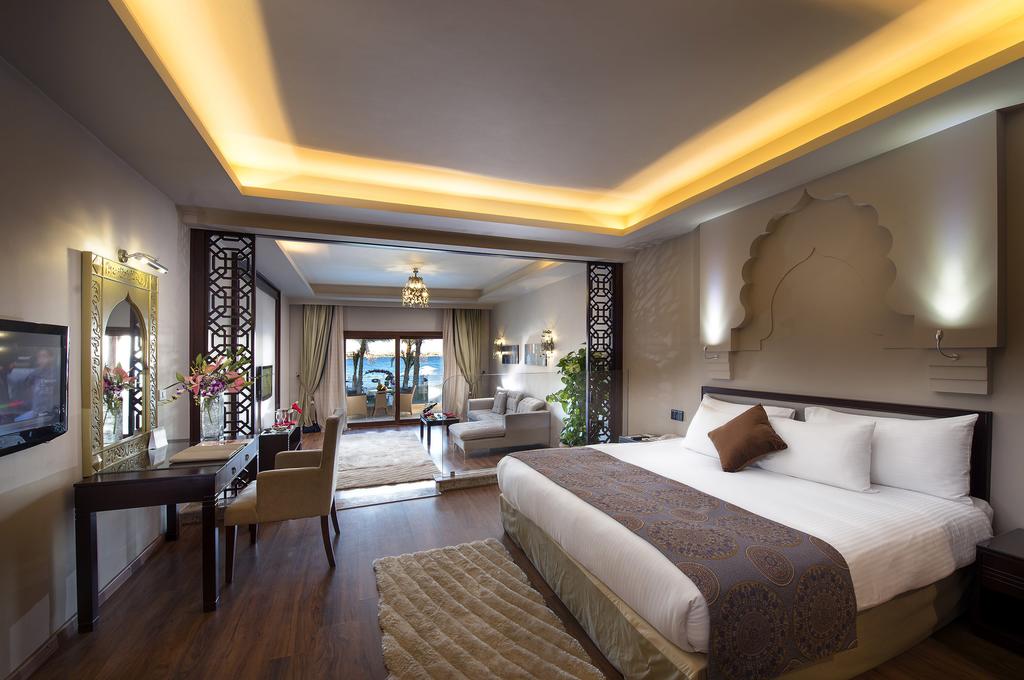 SUNRISE Grand Select Arabian Beach Resort