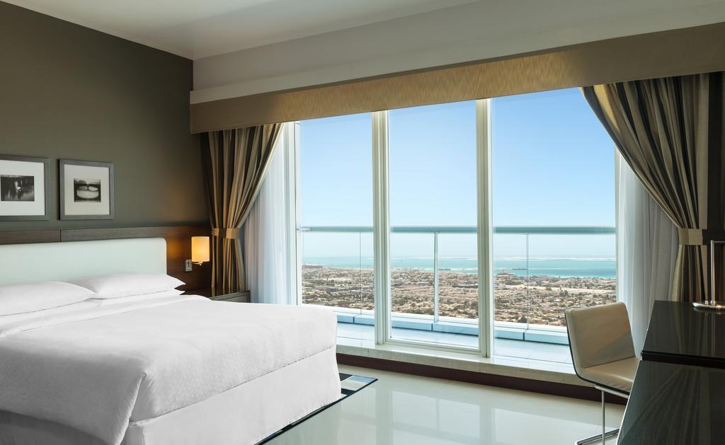 Four Points by Sheraton Sheikh Zayed Road, Dubai