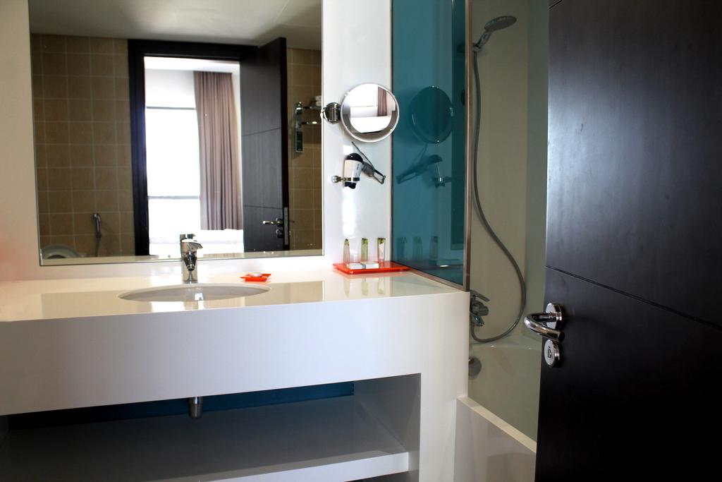 Ramada Hotel and Suites by Wyndham Dubai JBR