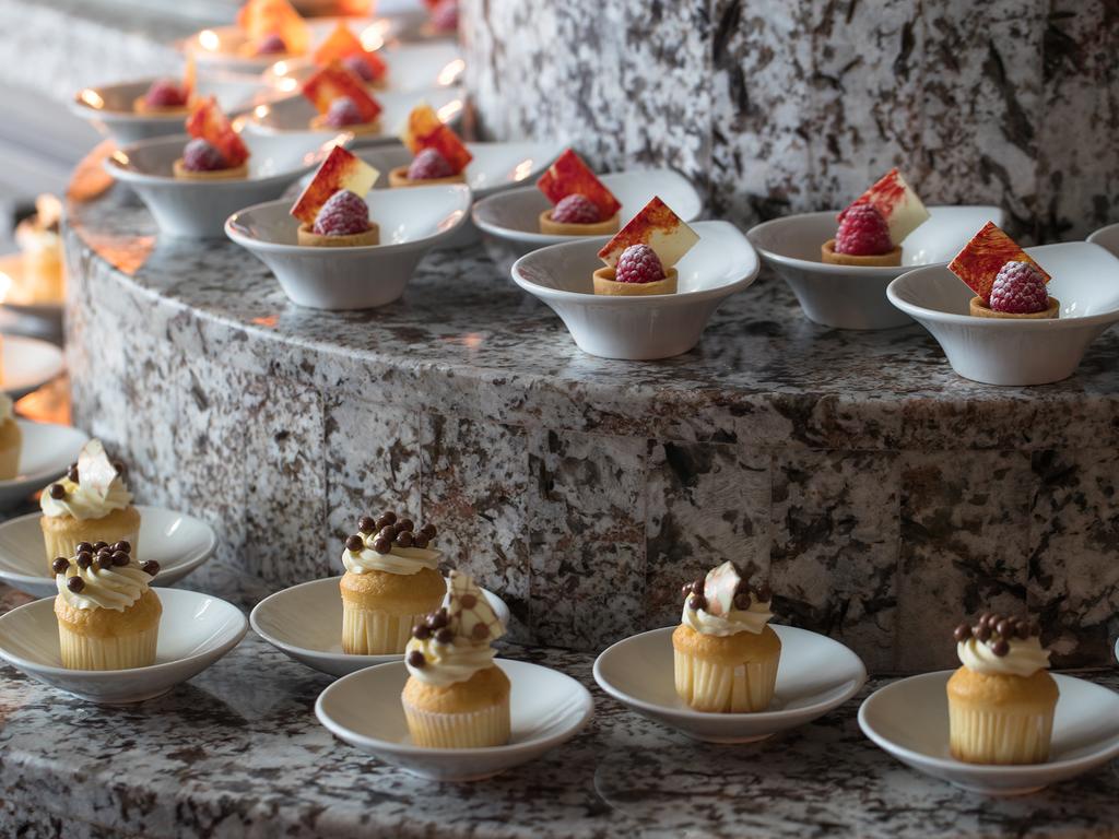 Jumeirah Emirates Towers Hotel