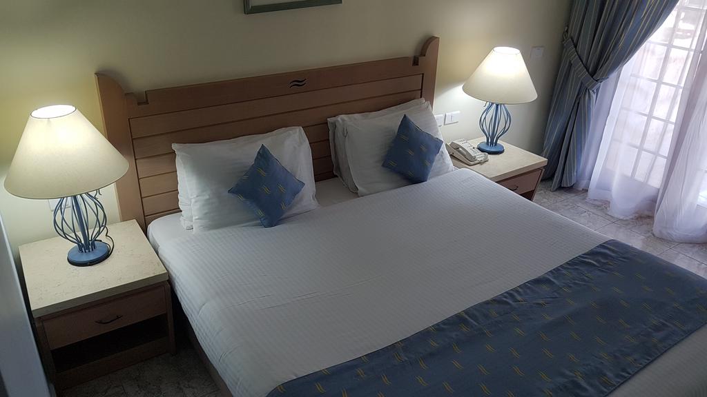 Royal Lagoons Aqua Park Resort - Families and Couples Only