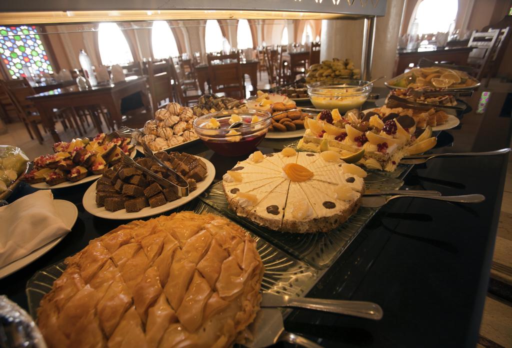 Club Reef Hotel