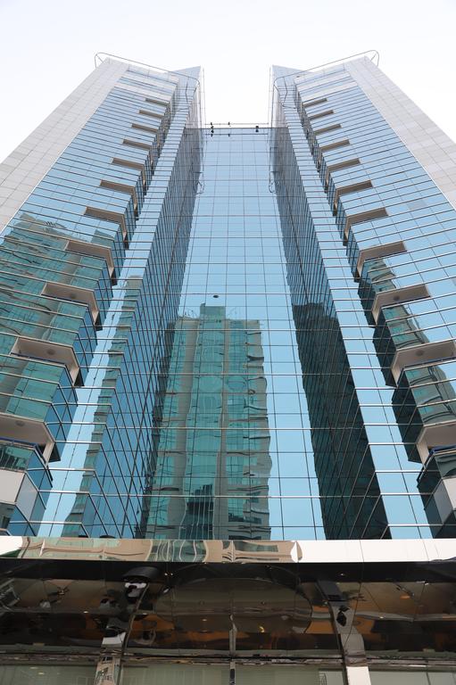 Golden Tulip Suites Dubai