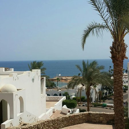 Domina Oasis Hotel & Resort