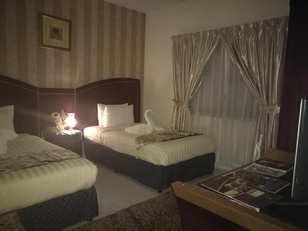 Royal Crown Suites