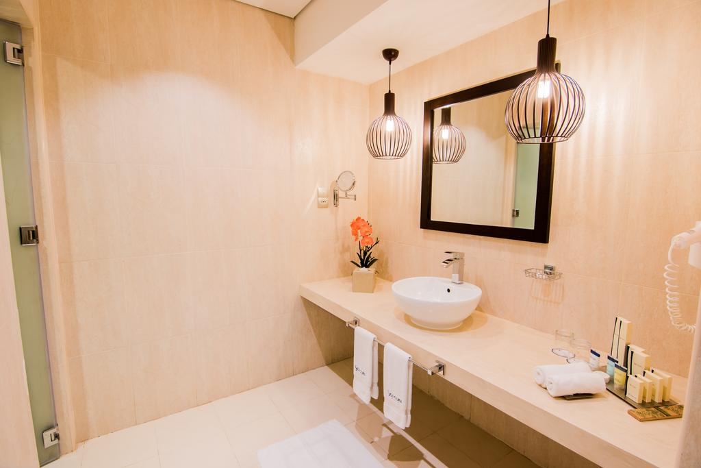 Signature Hotel