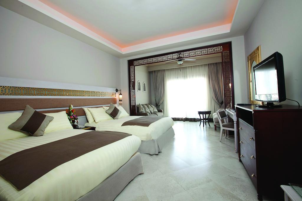 SUNRISE Grand Select Arabian Beach Resort