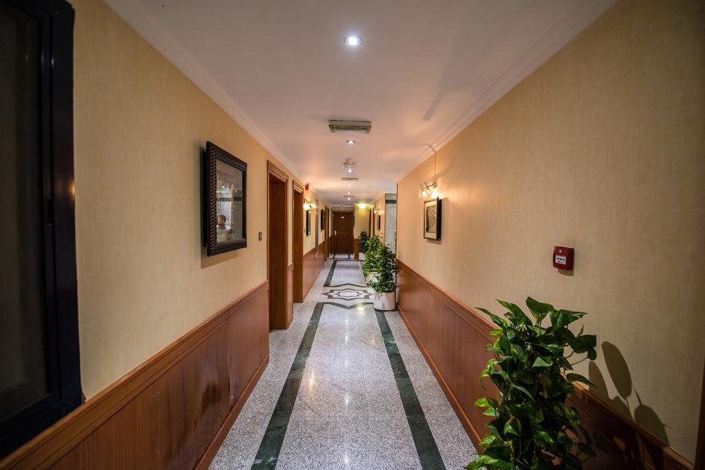 London Creek Hotel Apartments