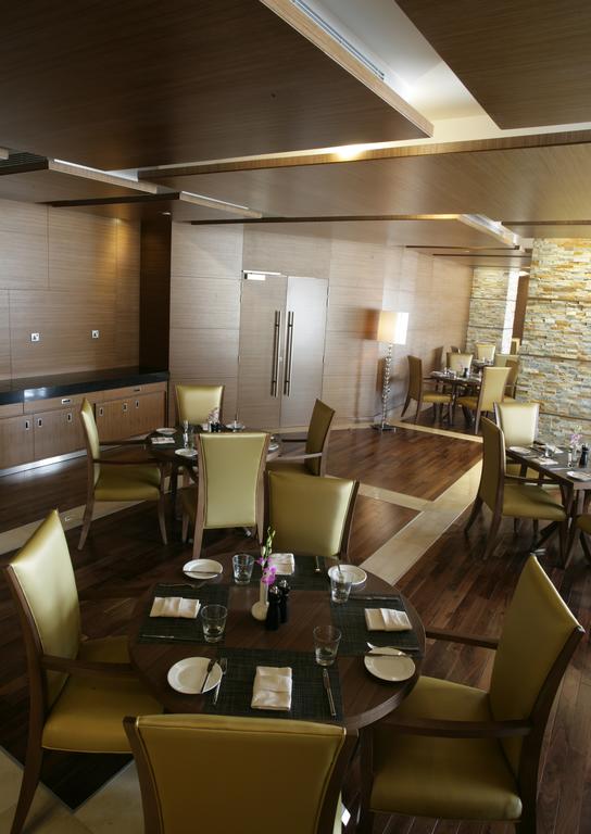Auris Plaza Hotel
