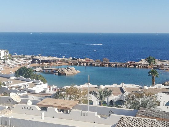 Domina Oasis Hotel & Resort
