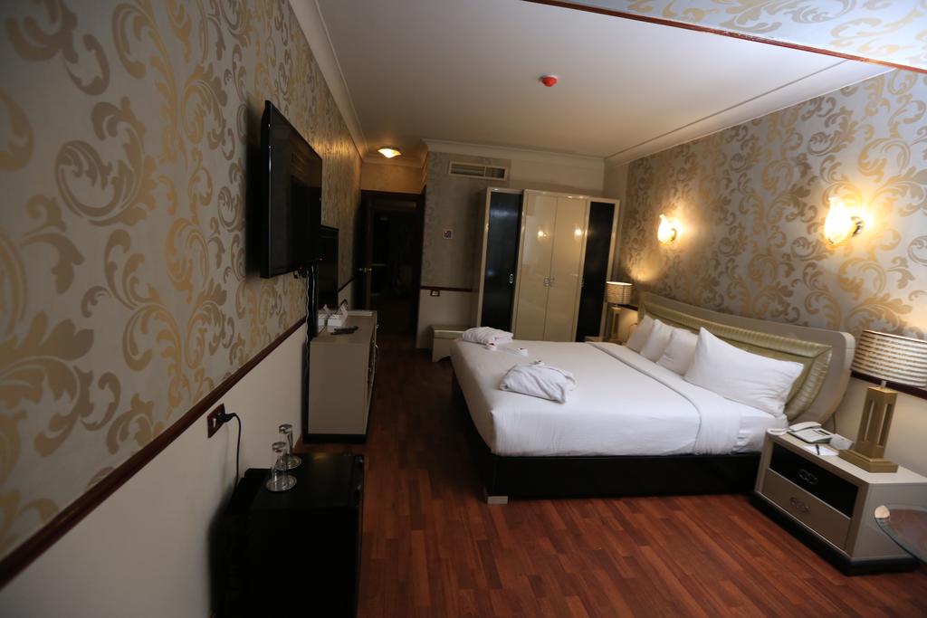 Paradise Inn Beach Resort