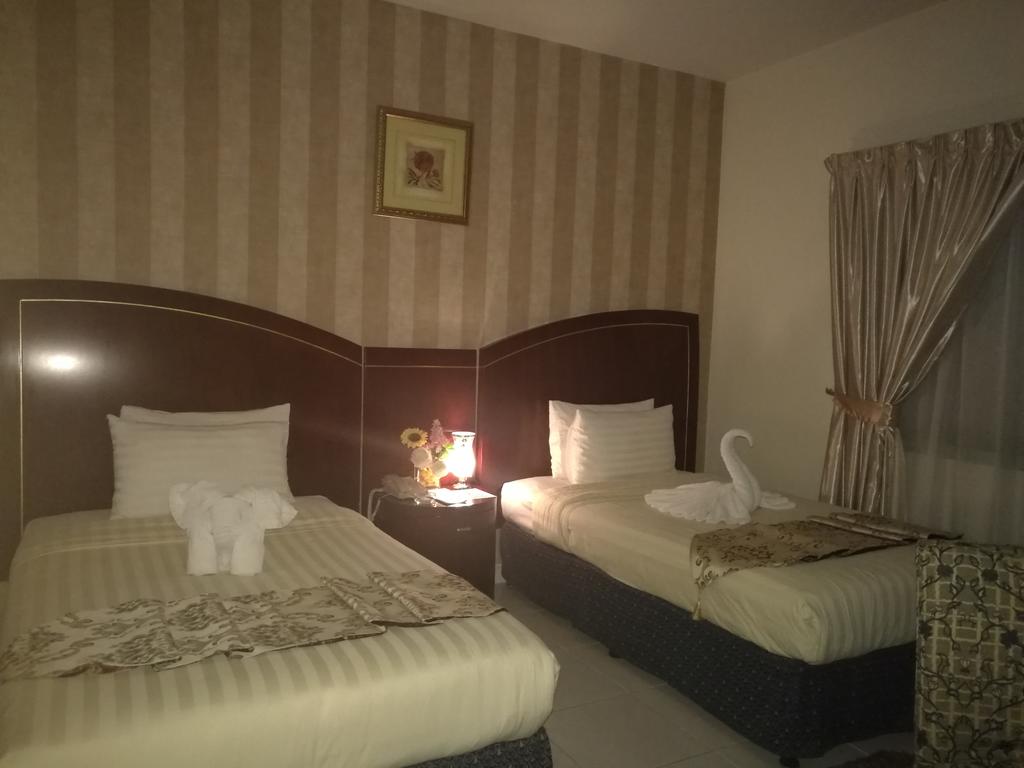 Royal Crown Suites