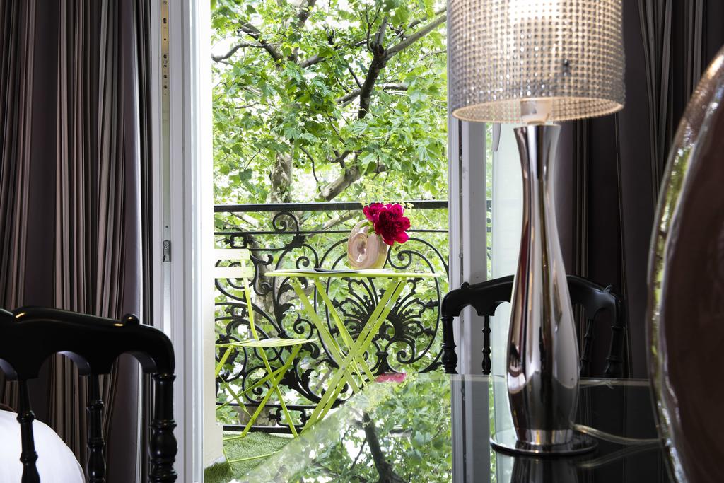 Hôtel Plaza Elysées