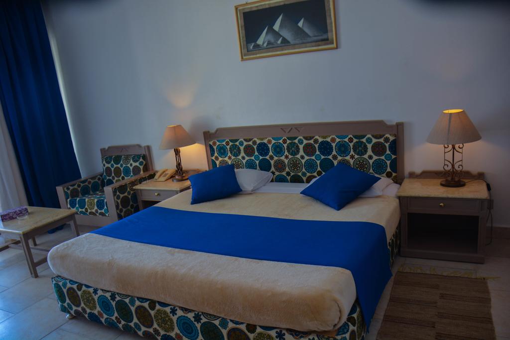 Queen Sharm Resort
