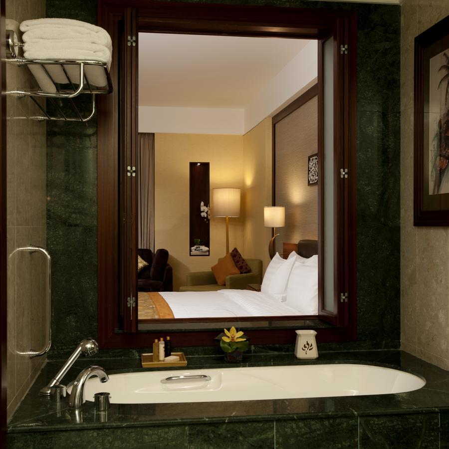 Dusit Thani Hotel