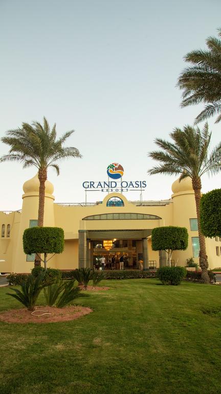Grand Oasis Resort